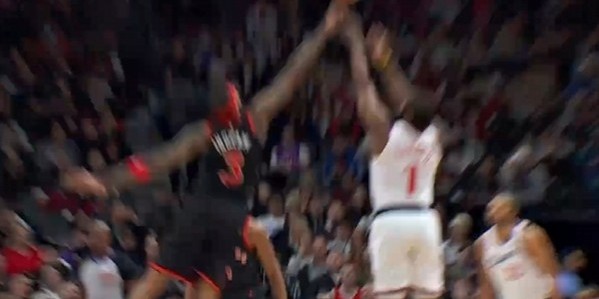 hth sports-攻防压制！英格拉姆扑防大帽哈登 随后反击暴扣打停快船